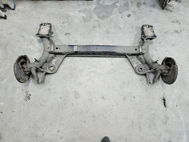 bontott VW GOLF VII Hátsó Híd (Tárcsafékes)