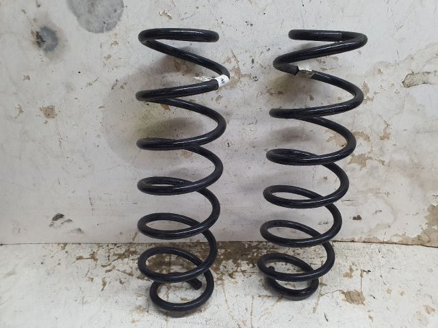 bontott VW GOLF VII Hátsó Rugó Pár