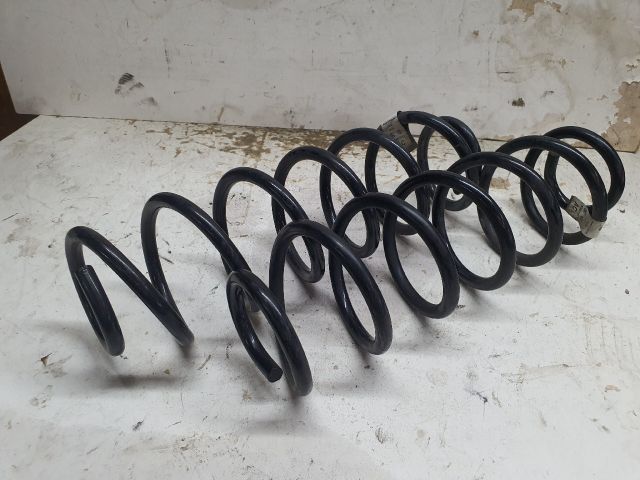 bontott VW GOLF VII Hátsó Rugó Pár