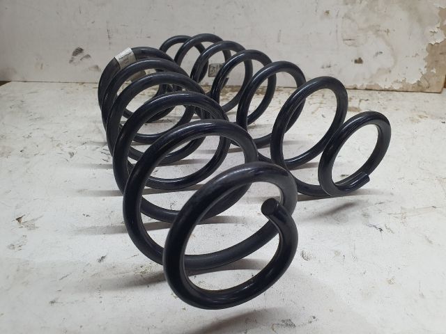 bontott VW GOLF VII Hátsó Rugó Pár