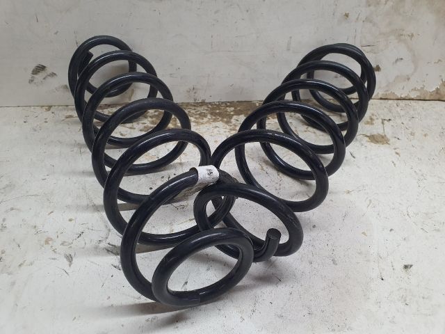 bontott VW GOLF VII Hátsó Rugó Pár