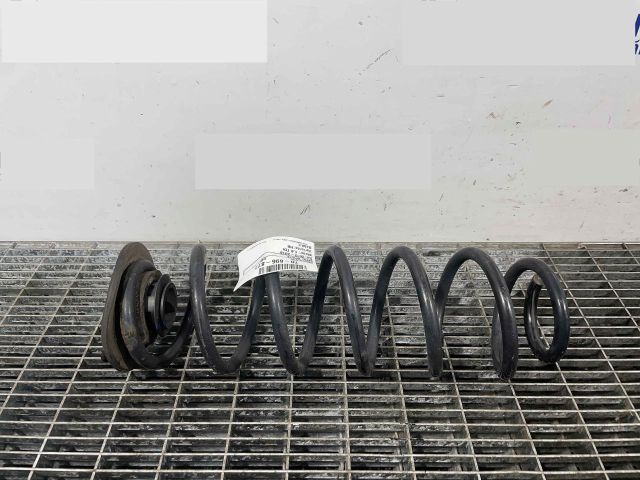 bontott VW GOLF VII Hátsó Rugó