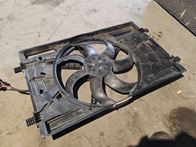 bontott VW GOLF VII Hűtőventilátor