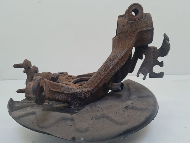 bontott VW GOLF VII Jobb első Csonkállvány Kerékaggyal