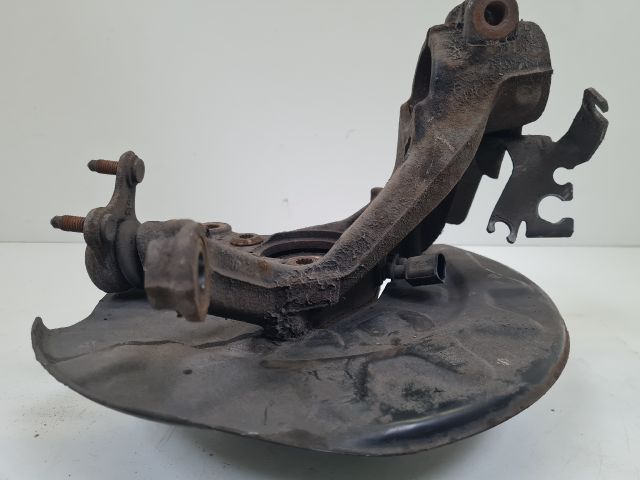 bontott VW GOLF VII Jobb első Csonkállvány Kerékaggyal