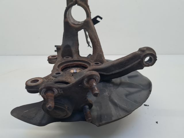 bontott VW GOLF VII Jobb első Csonkállvány Kerékaggyal