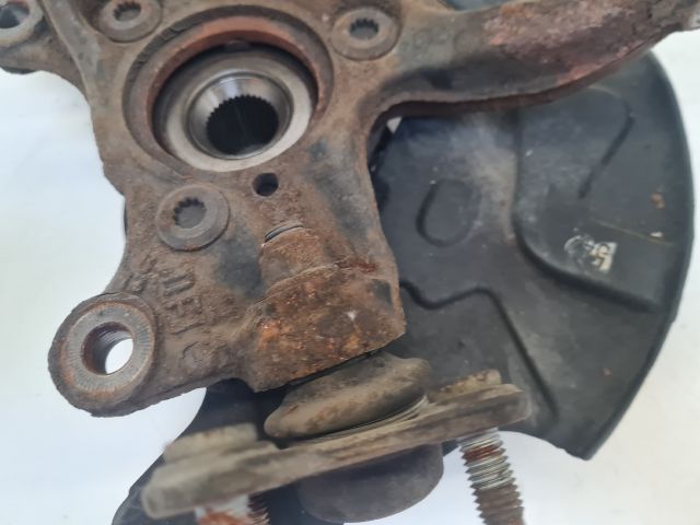 bontott VW GOLF VII Jobb első Csonkállvány Kerékaggyal