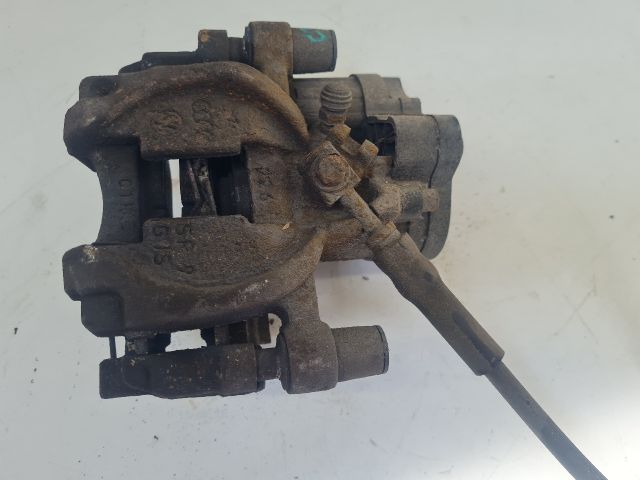 bontott VW GOLF VII Jobb első Féknyereg Munkahengerrel