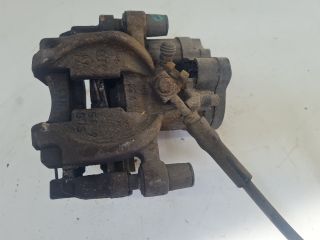 bontott VW GOLF VII Jobb első Féknyereg Munkahengerrel