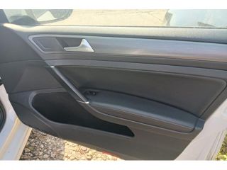 bontott VW GOLF VII Jobb első Gólyaláb (Lengécsillapító, Rugó)