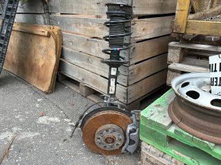 bontott VW GOLF VII Jobb első Gólyaláb (Lengécsillapító, Rugó)