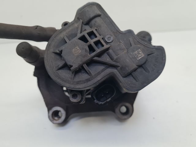 bontott VW GOLF VII Jobb hátsó Féknyereg Munkahengerrel