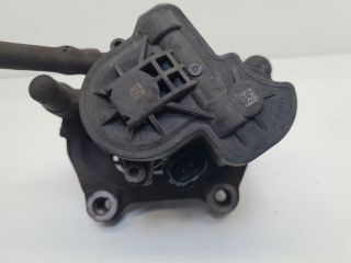 bontott VW GOLF VII Jobb hátsó Féknyereg Munkahengerrel