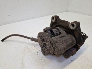 bontott VW GOLF VII Jobb hátsó Féknyereg Munkahengerrel