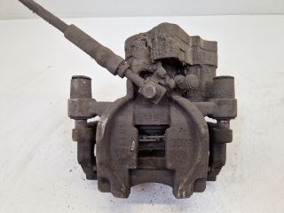 bontott VW GOLF VII Jobb hátsó Féknyereg Munkahengerrel