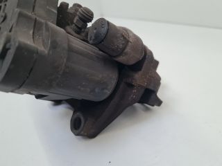 bontott VW GOLF VII Jobb hátsó Féknyereg Munkahengerrel