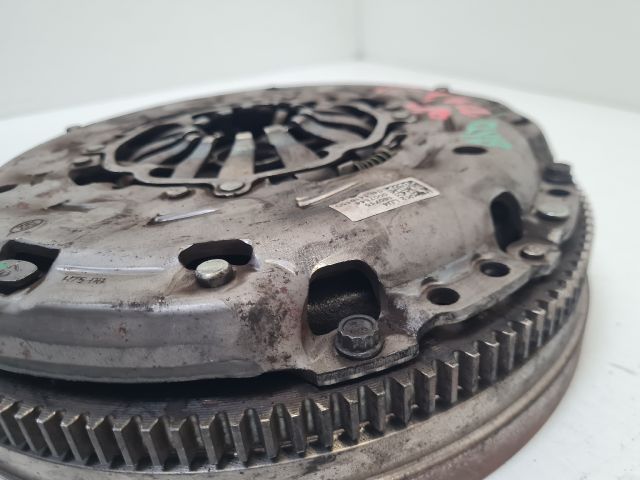 bontott VW GOLF VII Kettős tömegű Lendkerék