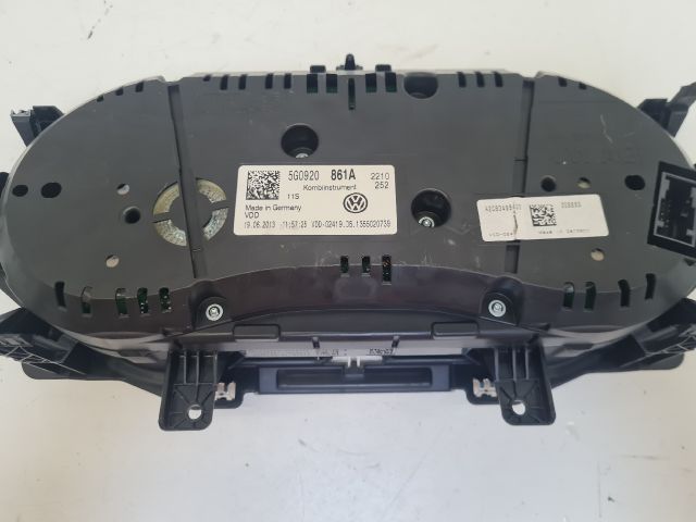 bontott VW GOLF VII Kilométeróra