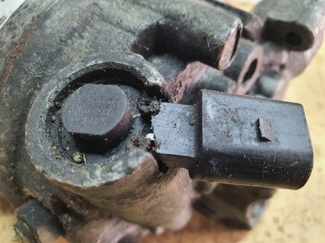 bontott VW GOLF VII Klímakompresszor