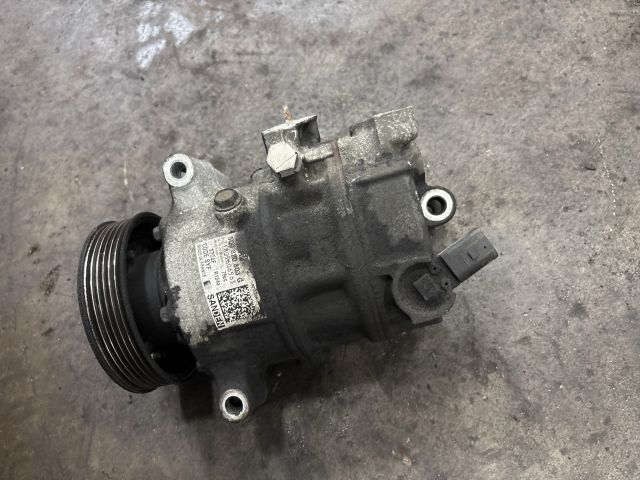 bontott VW GOLF VII Klímakompresszor