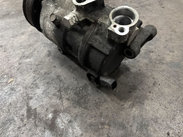 bontott VW GOLF VII Klímakompresszor