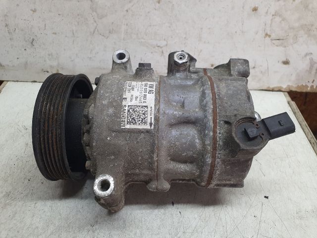 bontott VW GOLF VII Klímakompresszor