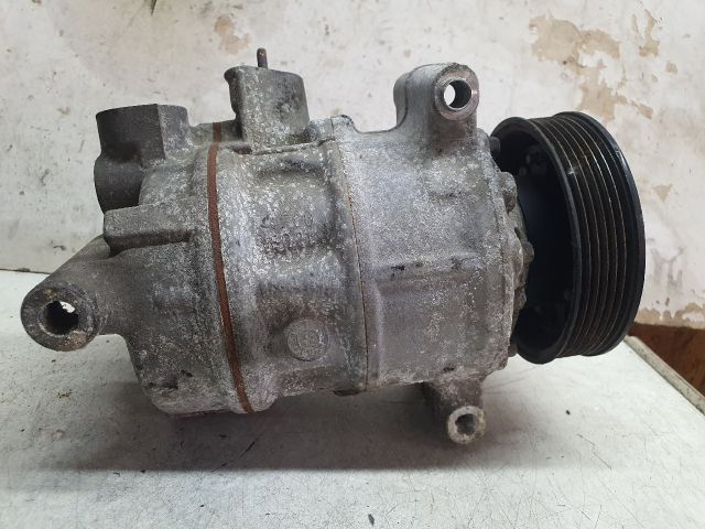 bontott VW GOLF VII Klímakompresszor