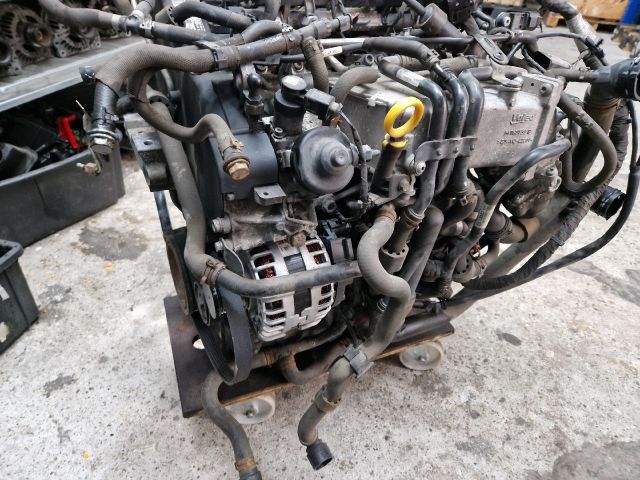 bontott VW GOLF VII Komplett Motor (Segédberendezésekkel)