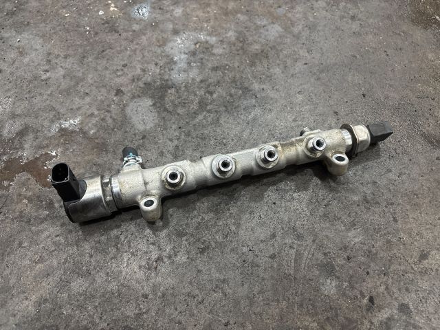 bontott VW GOLF VII Közösnyomócső