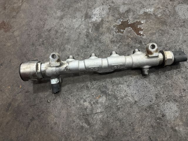 bontott VW GOLF VII Közösnyomócső