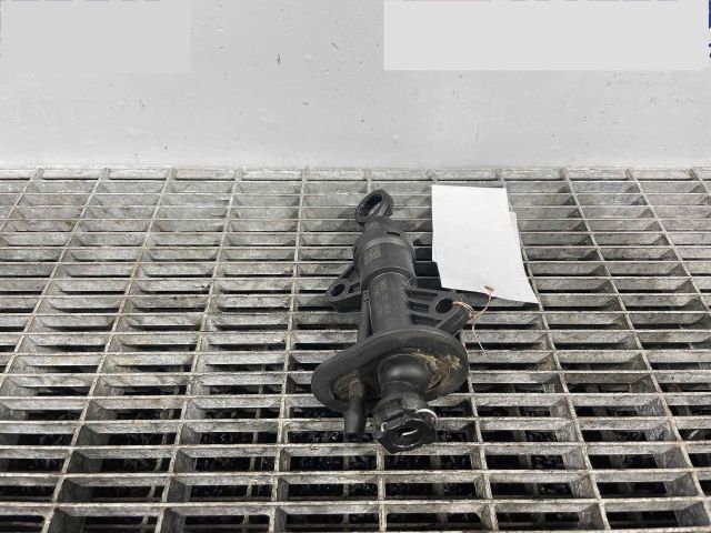 bontott VW GOLF VII Kuplung Munkahenger