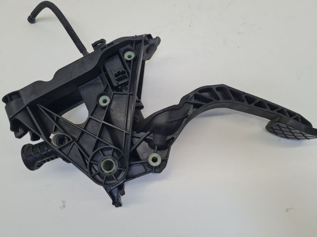 bontott VW GOLF VII Kuplung Pedál