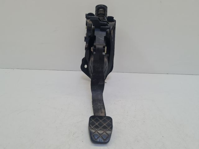 bontott VW GOLF VII Kuplung Pedál