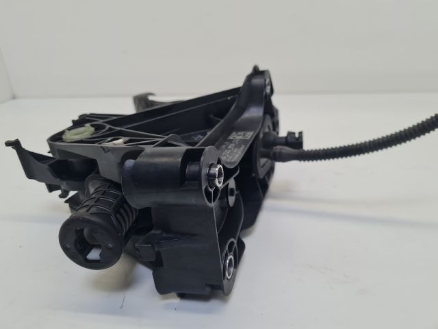 bontott VW GOLF VII Kuplung Pedál