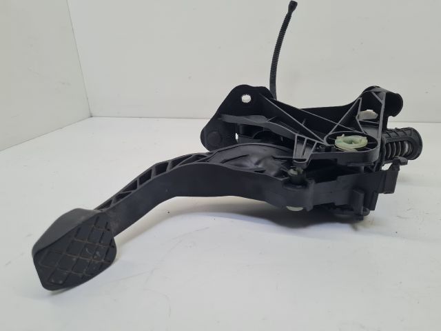 bontott VW GOLF VII Kuplung Pedál