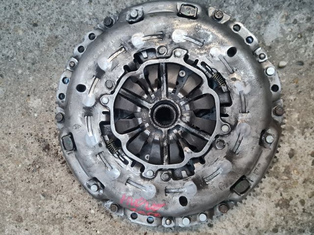 bontott VW GOLF VII Kuplung Szett Lendkerékkel