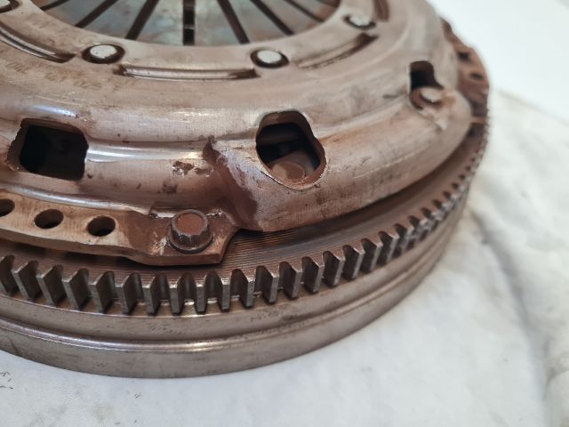 bontott VW GOLF VII Kuplung Szett Lendkerékkel