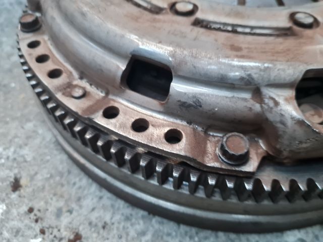 bontott VW GOLF VII Kuplung Szett Lendkerékkel