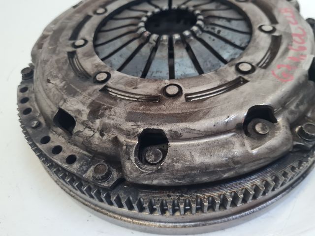 bontott VW GOLF VII Kuplung Szett Lendkerékkel