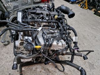 bontott VW GOLF VII Motor (Fűzött blokk hengerfejjel)