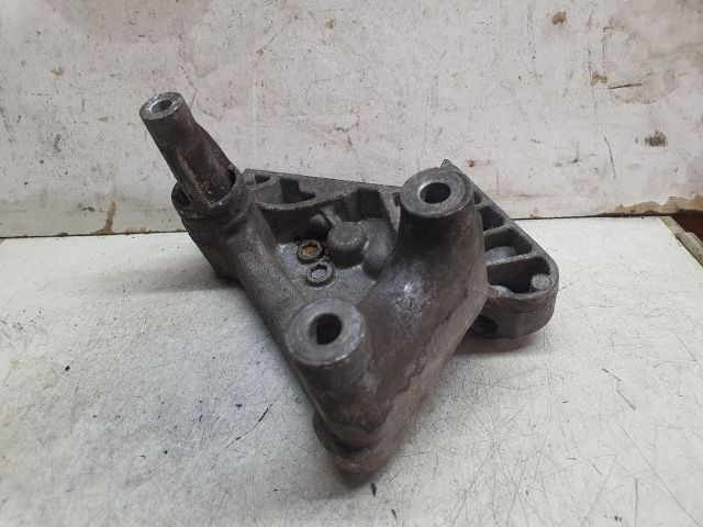 bontott VW GOLF VII Motor Tartó Bak (Fém)