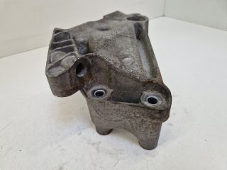 bontott VW GOLF VII Motor Tartó Bak (Fém)