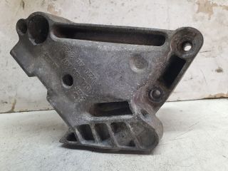 bontott VW GOLF VII Motor Tartó Bak (Fém)