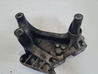 bontott VW GOLF VII Motor Tartó Bak (Fém)