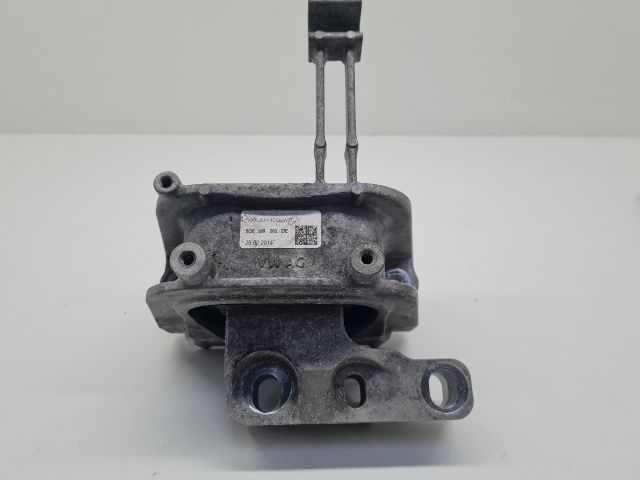 bontott VW GOLF VII Motor Tartó Bak (Fém)