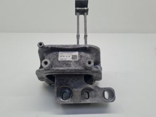 bontott VW GOLF VII Motor Tartó Bak (Fém)