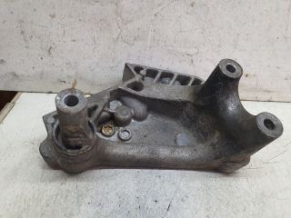 bontott VW GOLF VII Motor Tartó Bak (Fém)