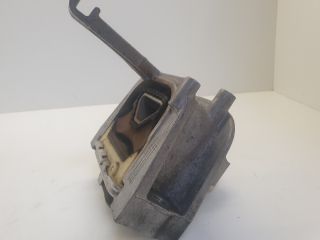 bontott VW GOLF VII Motor Tartó Bak (Fém)