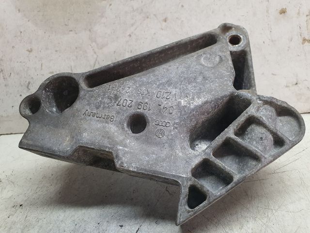 bontott VW GOLF VII Motor Tartó Bak (Fém)