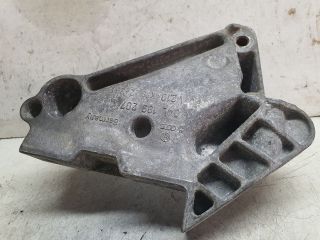 bontott VW GOLF VII Motor Tartó Bak (Fém)